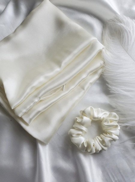 Satin Pillow Case + Scrunchie